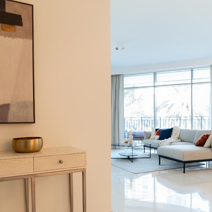 Higuests - Elegant Apt With Terrace Minutes From Burj Khalifa Дубай Екстер'єр фото