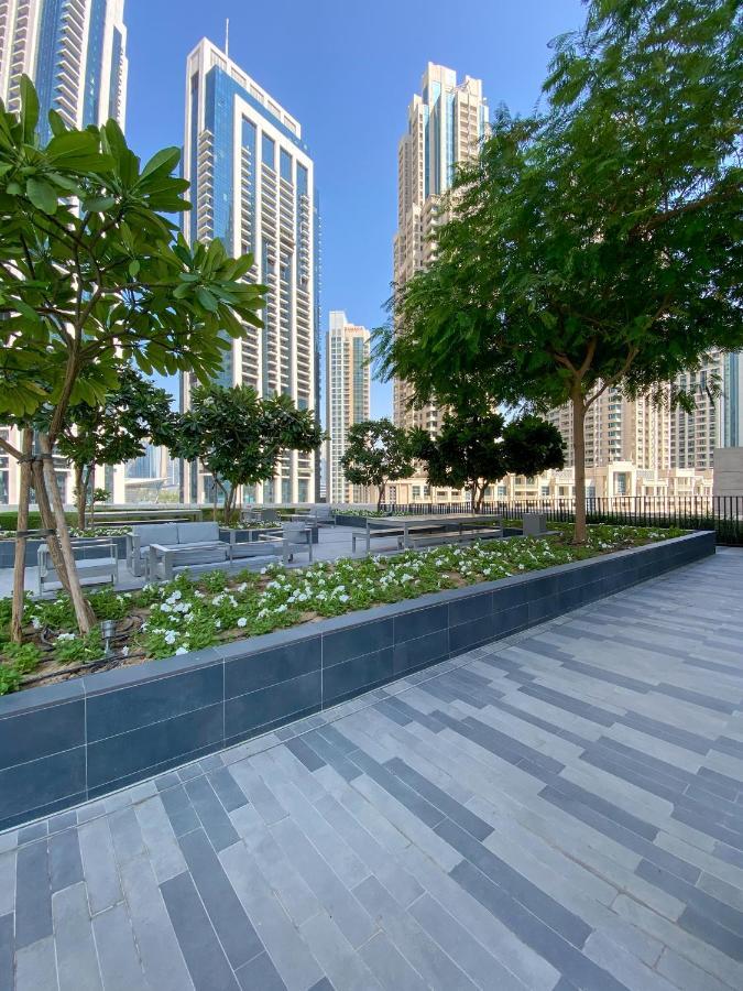 Higuests - Elegant Apt With Terrace Minutes From Burj Khalifa Дубай Екстер'єр фото